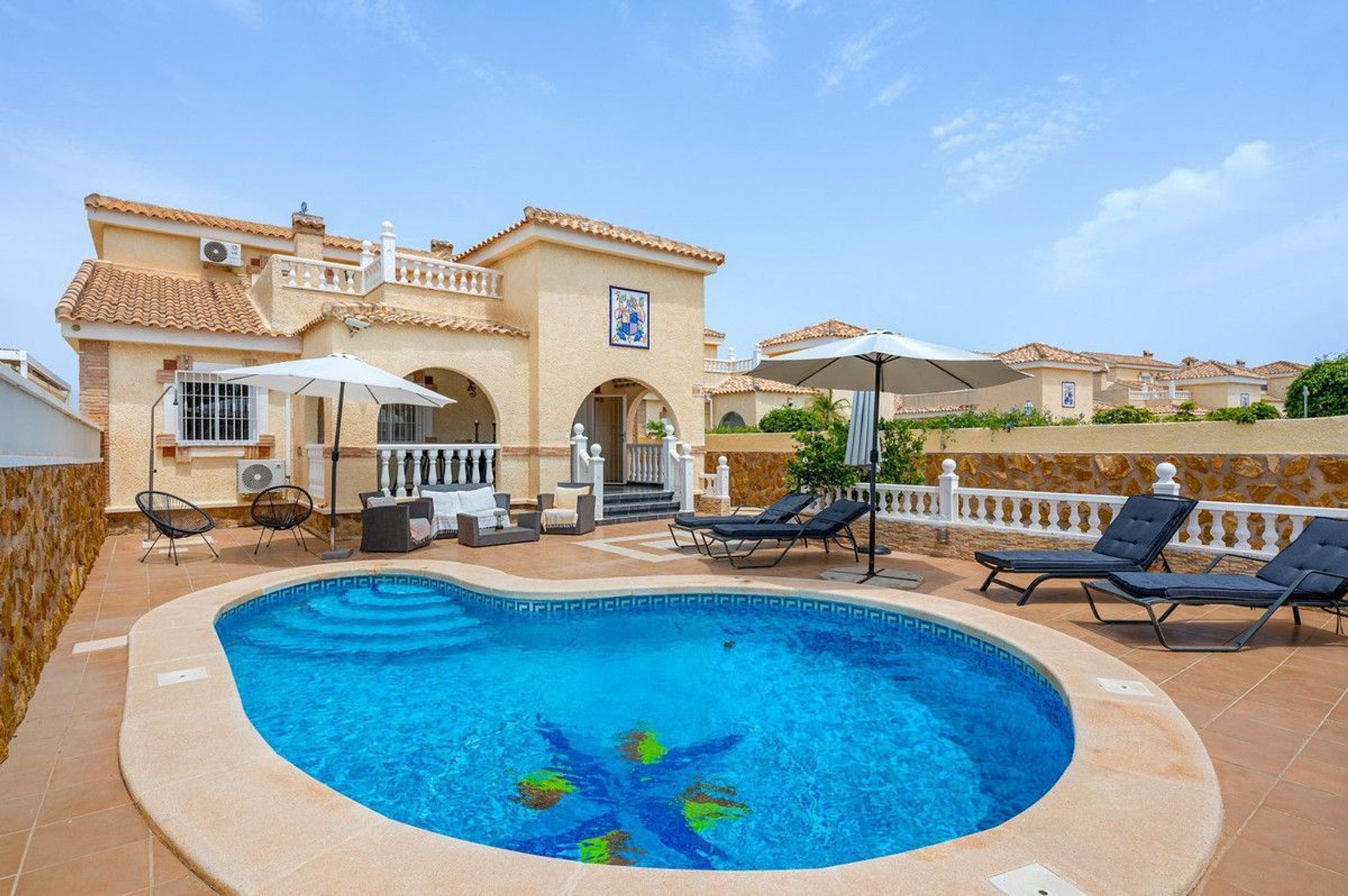 Houses for sale with 3 bd in Gran Alacant, Alicante - 625894