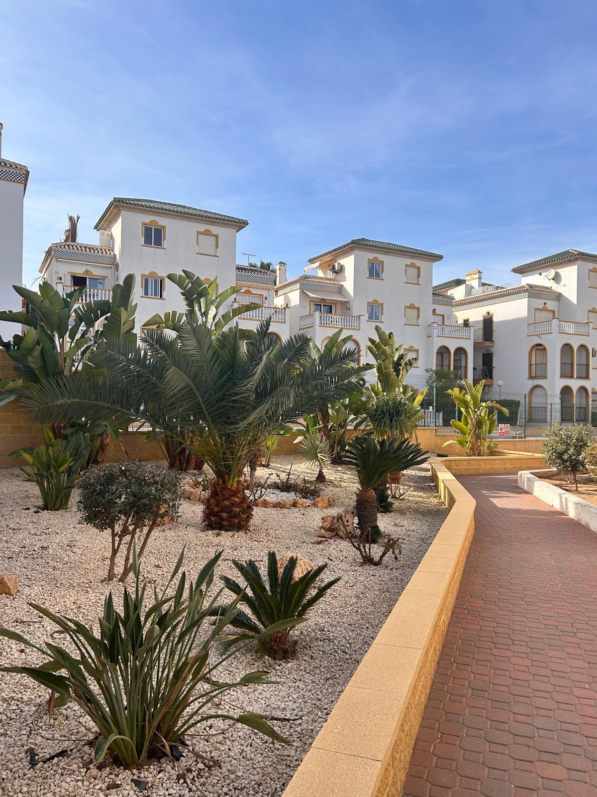 Houses à vendre 2 ch. à Torrevieja, Alicante - 604355