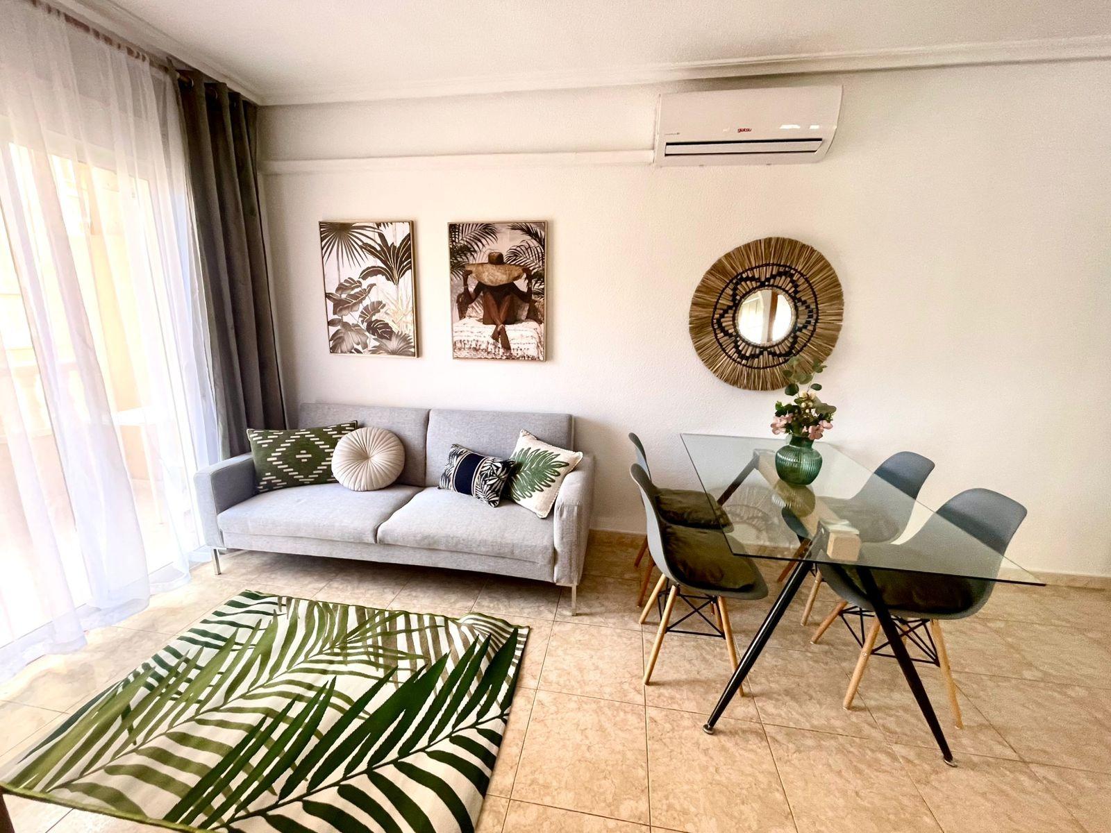 Apartments for sale with 1 bd in Torrevieja, Alicante - 618027