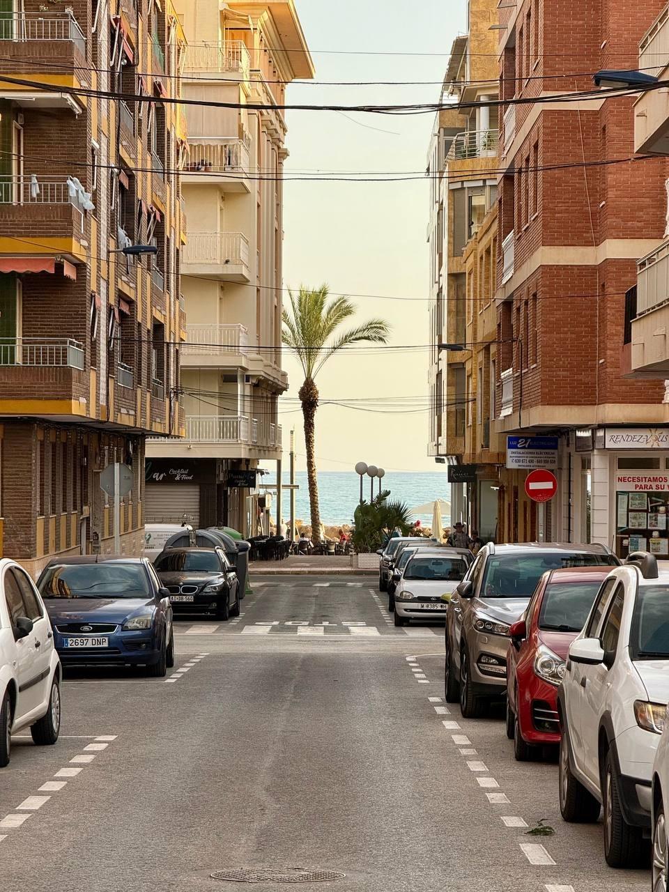 Apartments for sale with 2 bd in Torrevieja, Alicante - 618013