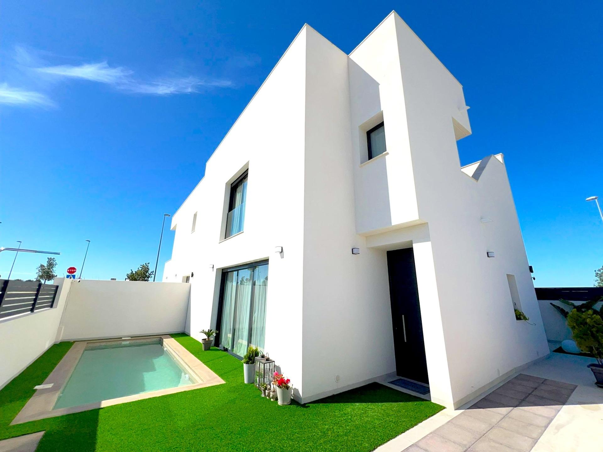 Houses for sale with 2 bd in Benijofar, Alicante - 618042