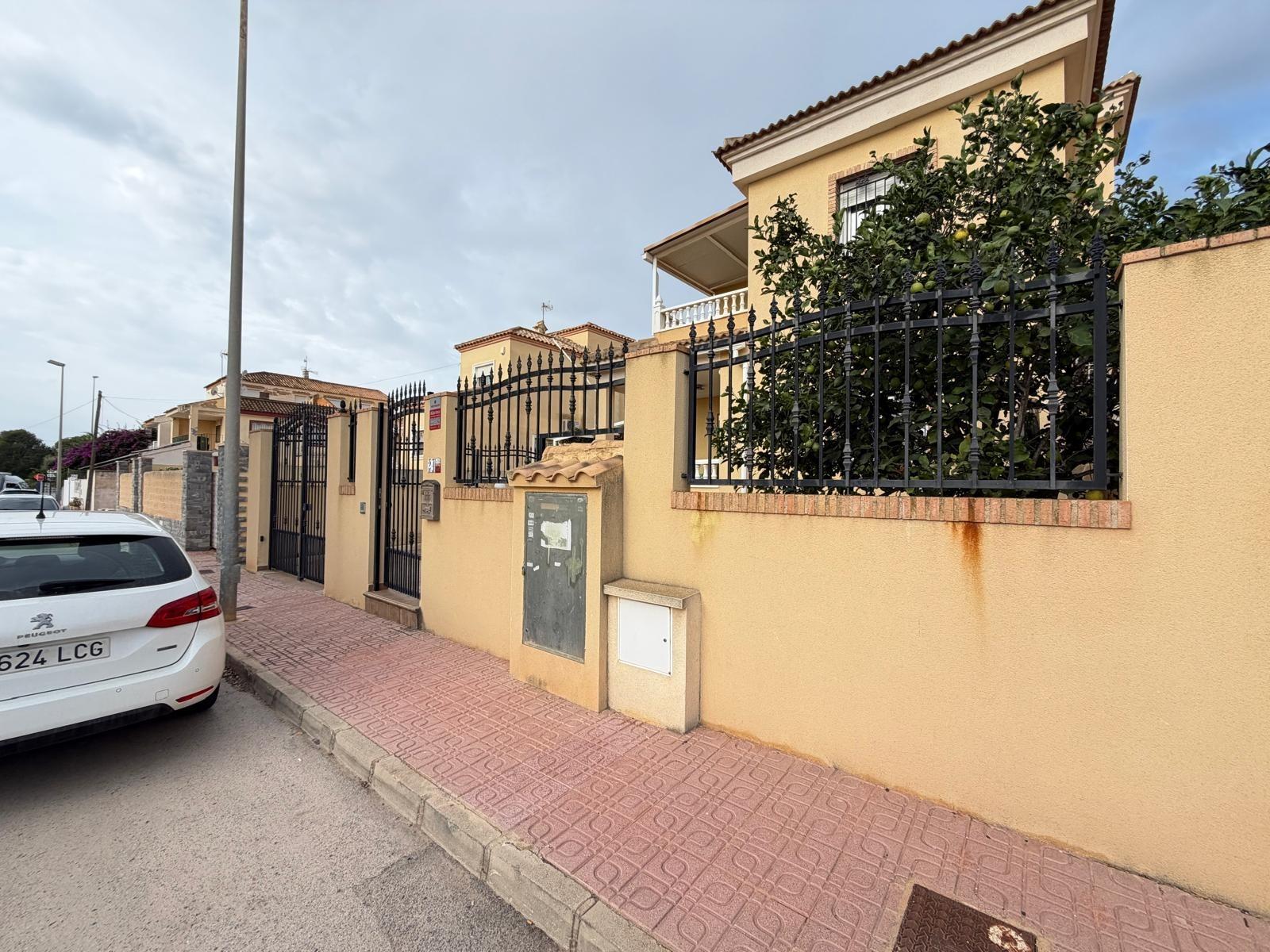 Будинки на продаж 4 сп. у Оріуела, Аліканте - 637028