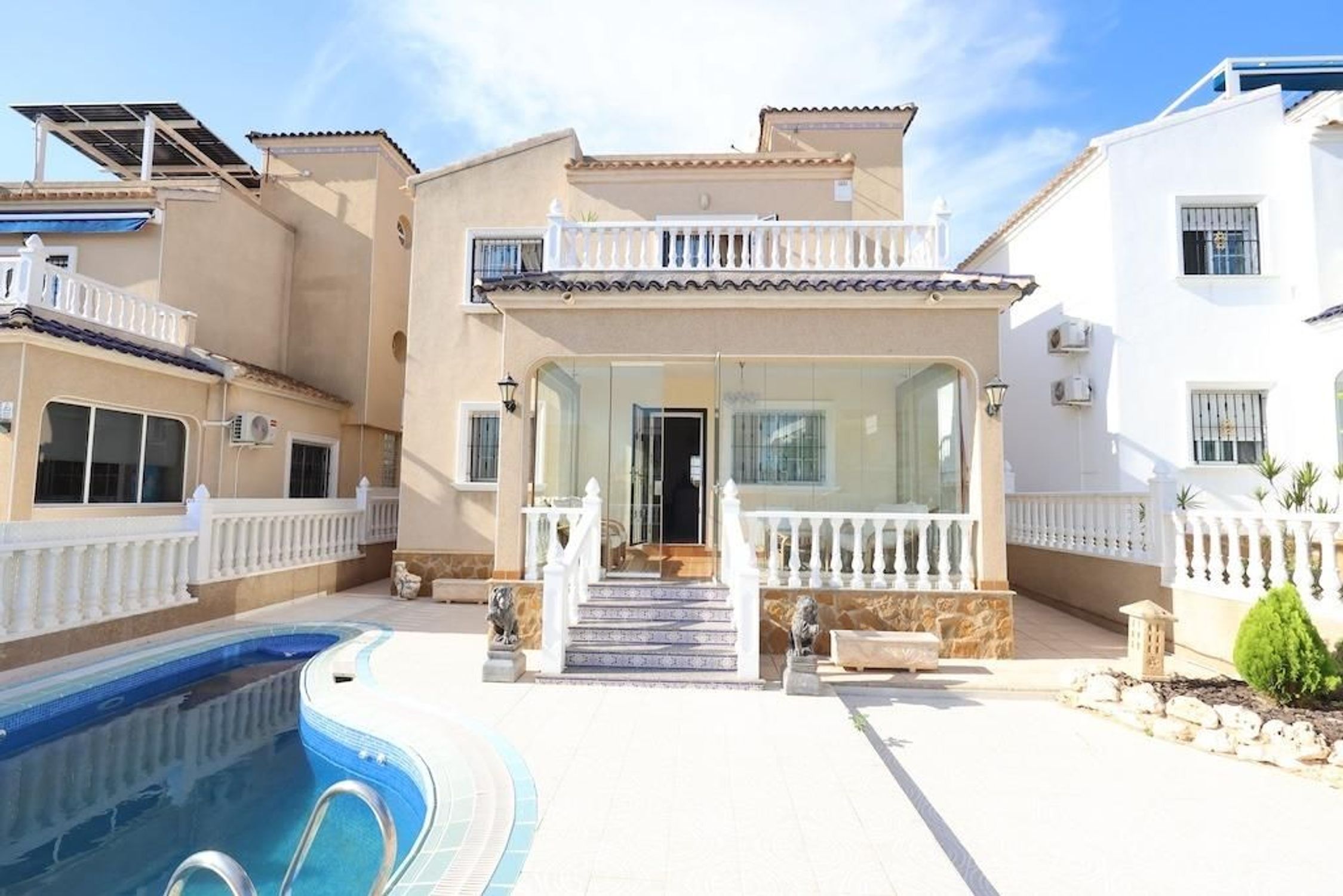 Houses for sale with 3 bd in Orihuela, Alicante - 645864