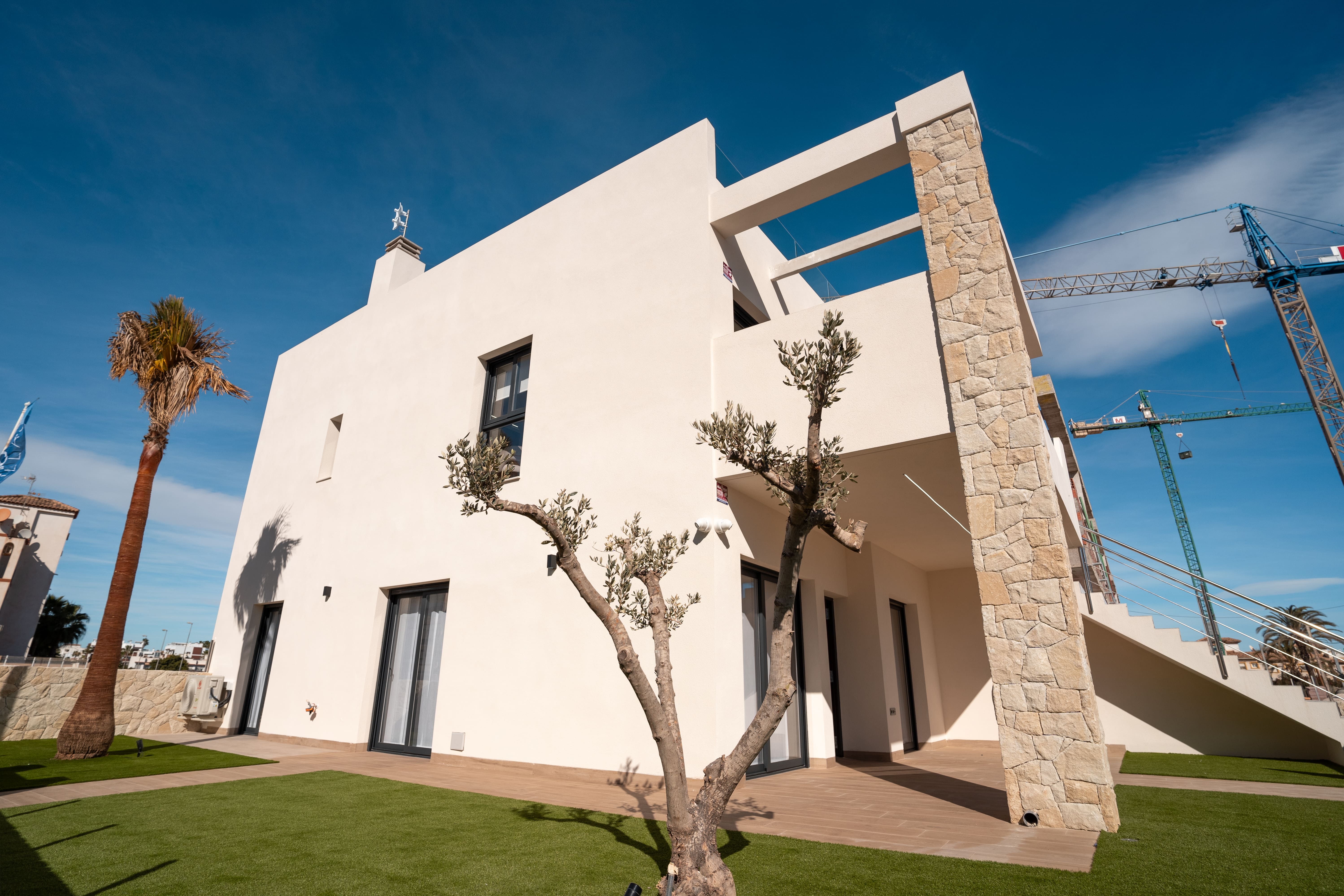 Bungalows with 2 bedrooms in Pilar de la Horadada, Alicante