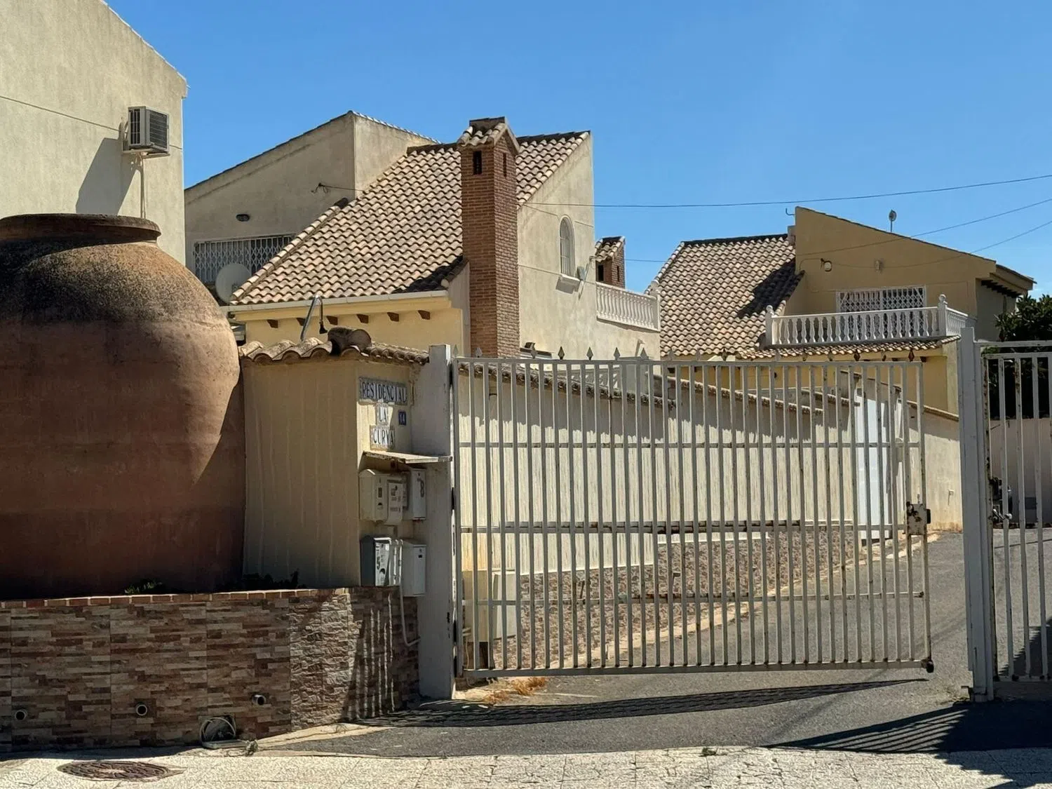 Detached chalet with 4 bedrooms in Orihuela, Alicante