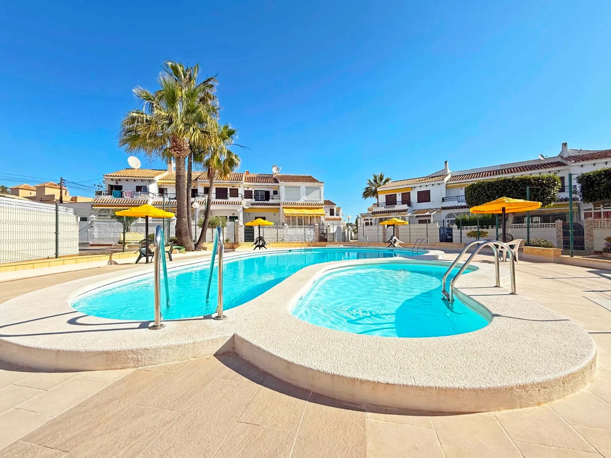 Houses with 2 bedrooms in Torrevieja, Alicante
