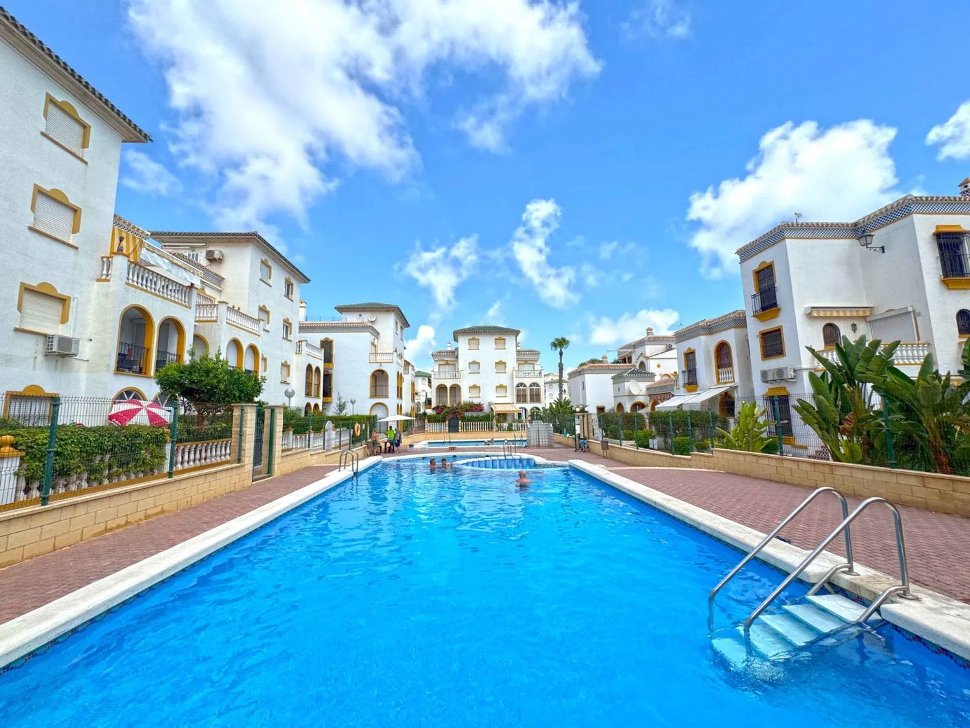 Penthouses with 3 bedrooms in Torrevieja, Alicante