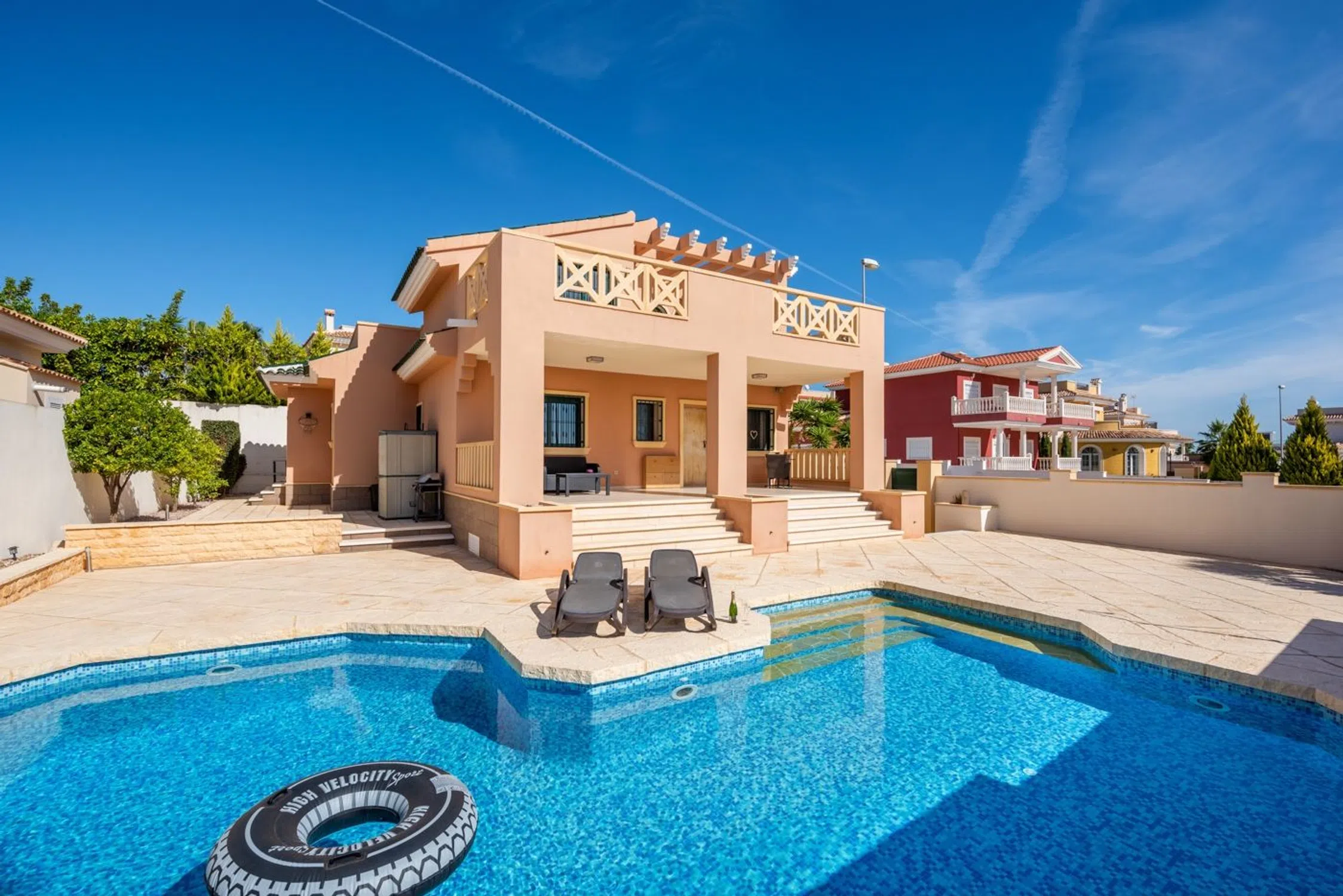 Detached chalet with 4 bedrooms in Rojales, Alicante