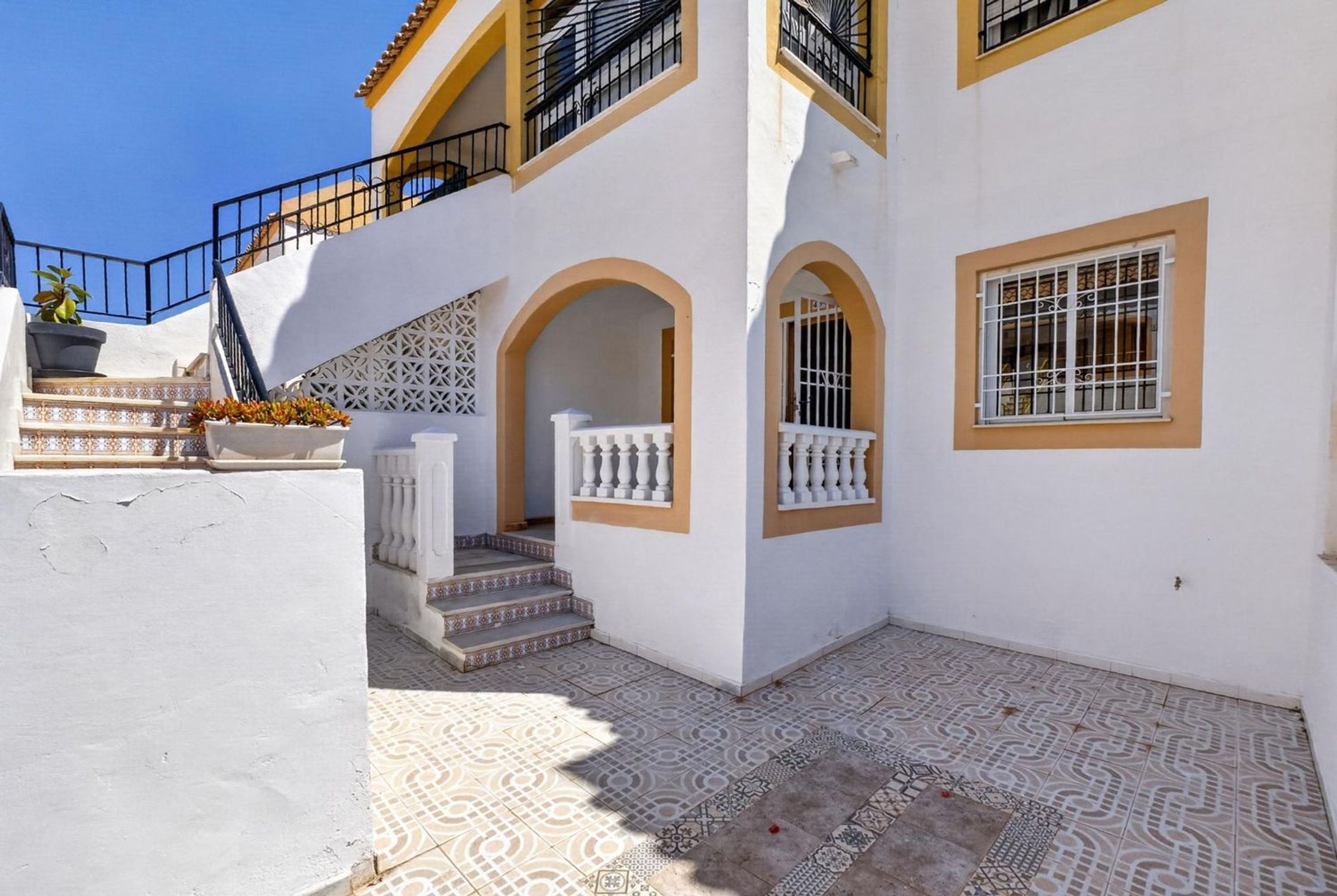 Apartments for sale 2 bd in Torrevieja, Alicante