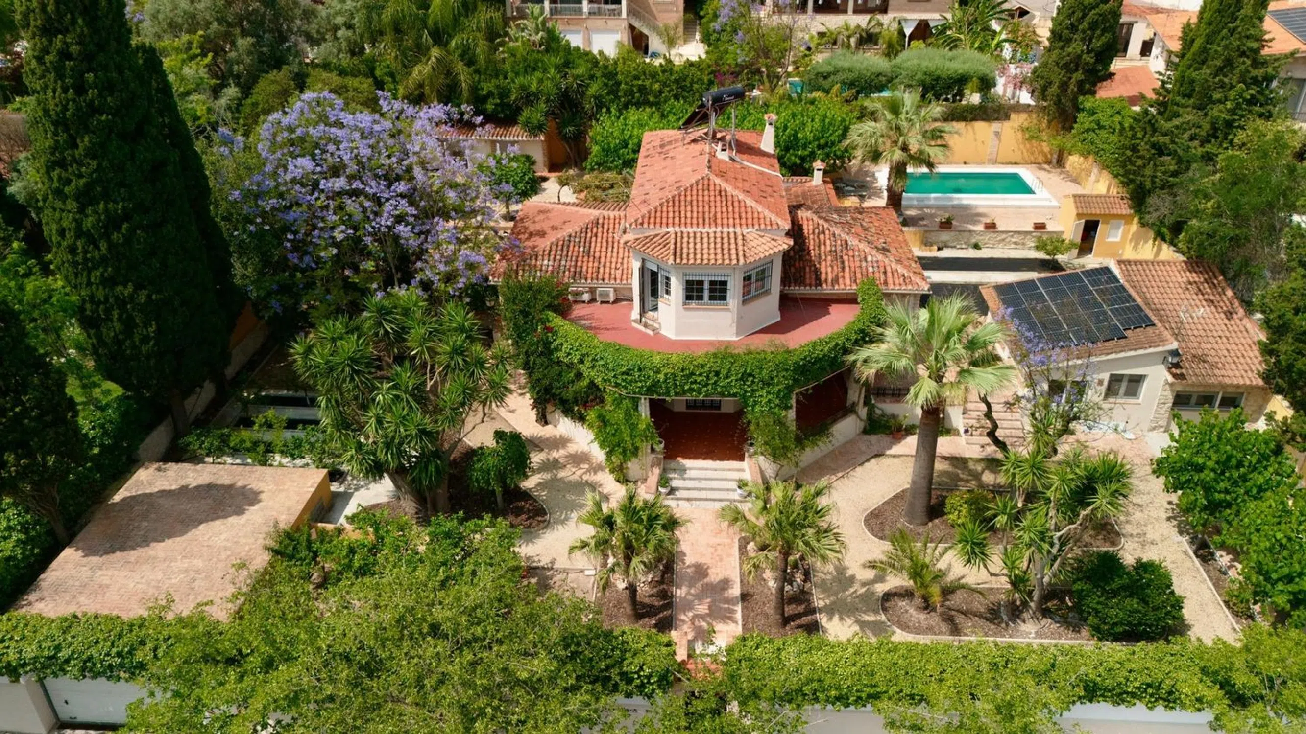 Houses for sale with 6 bd in Alicante / Alacant, Alicante