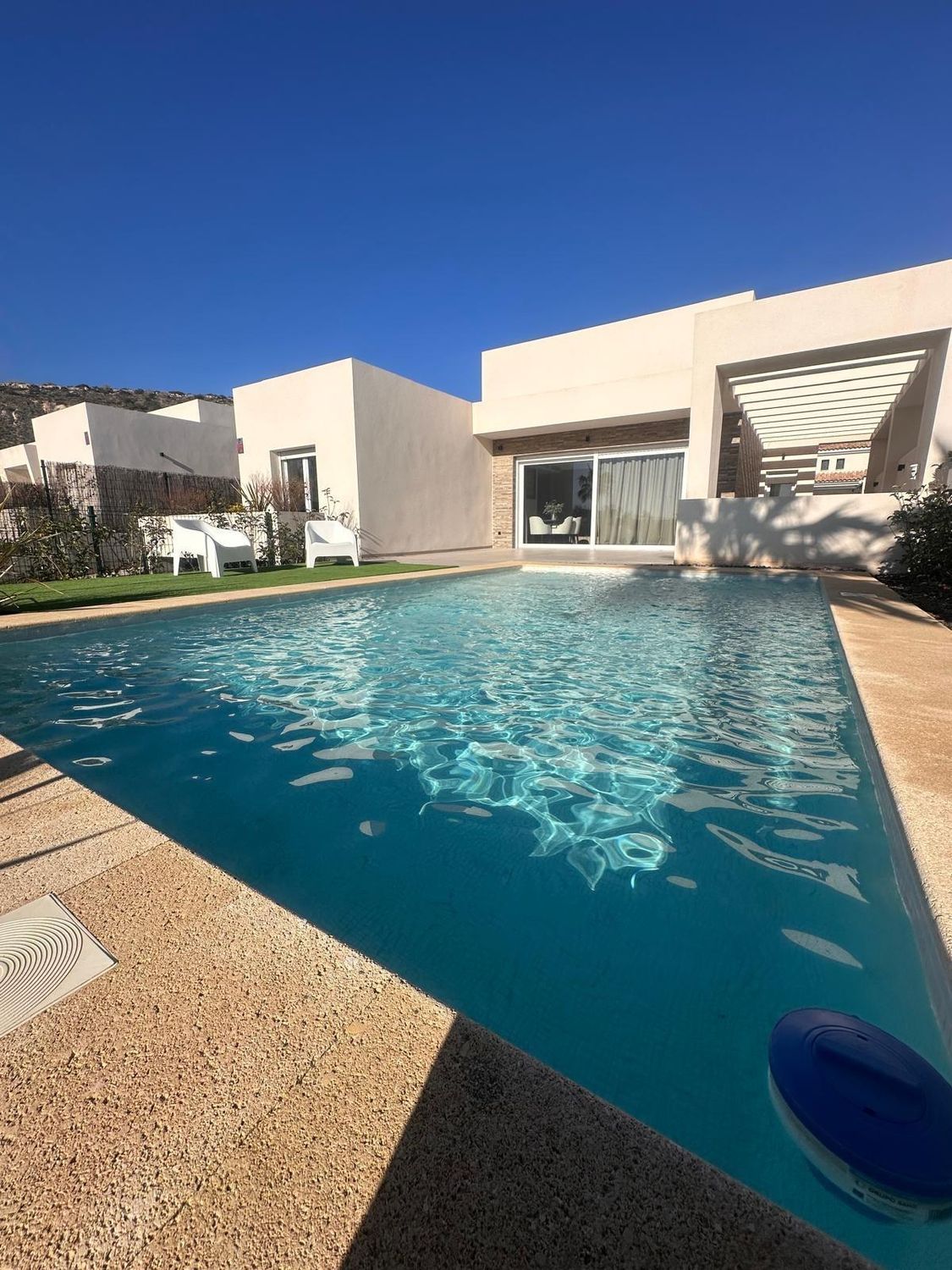 Houses for sale with 4 bd in Algorfa, Alicante