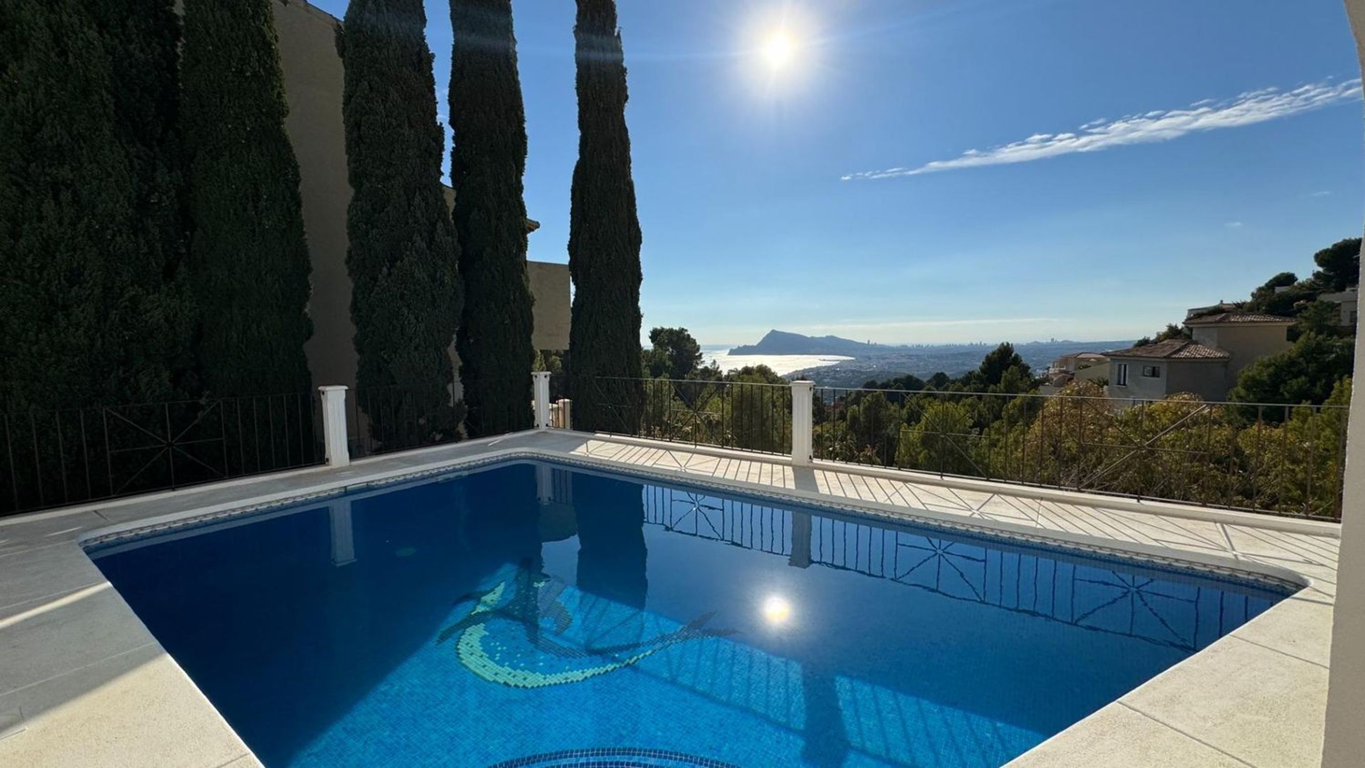 Houses for sale with 5 bd in Altea, Alicante