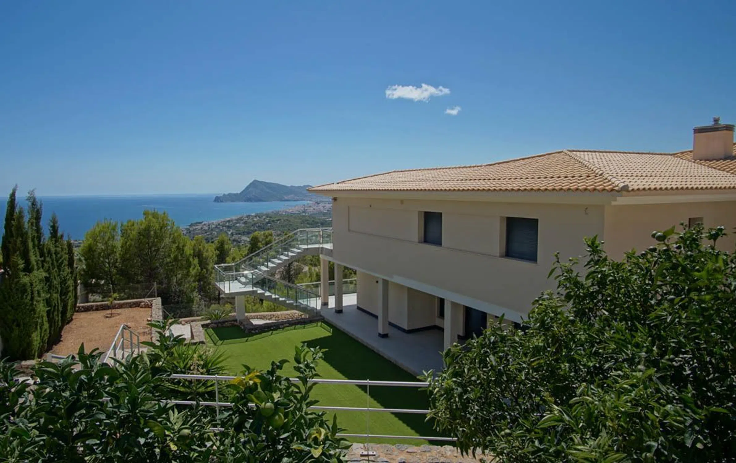 Houses for sale with 5 bd in Altea, Alicante