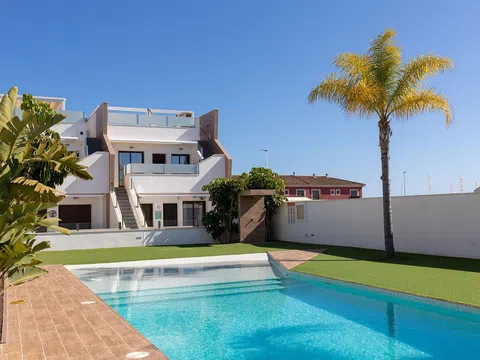 Apartments for sale with 2 bd in Pilar de la Horadada, Alicante