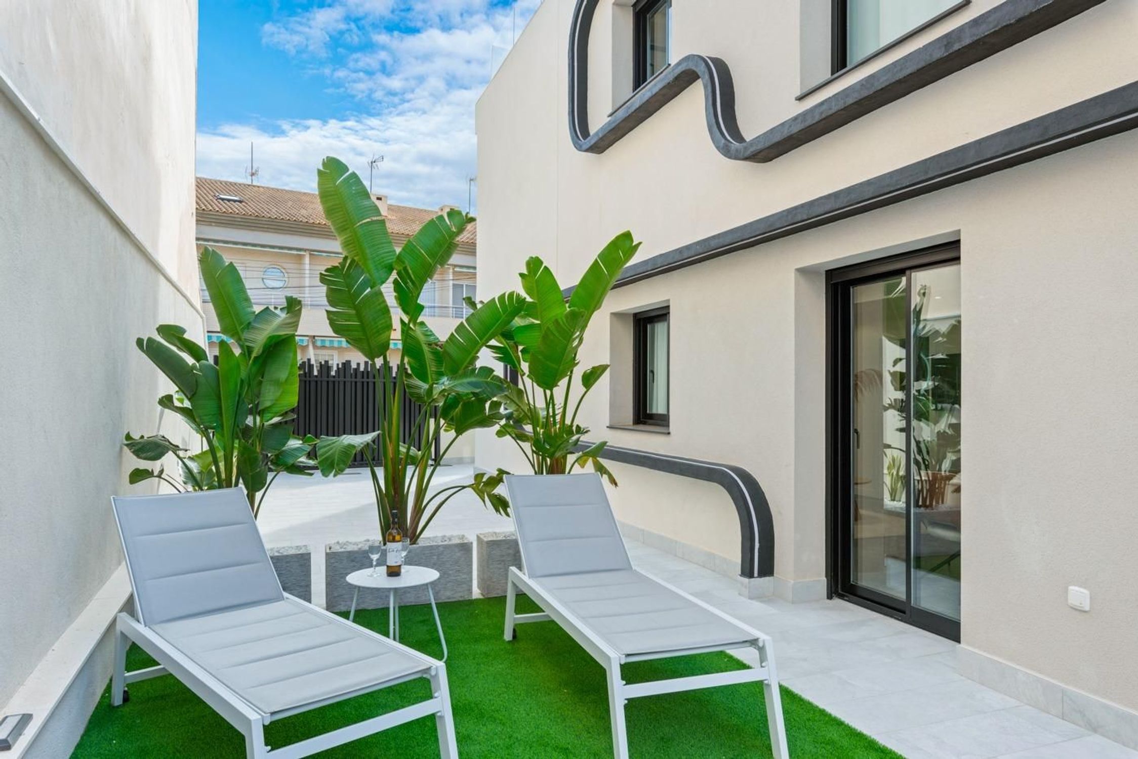 Houses for sale with 4 bd in Pilar de la Horadada, Alicante