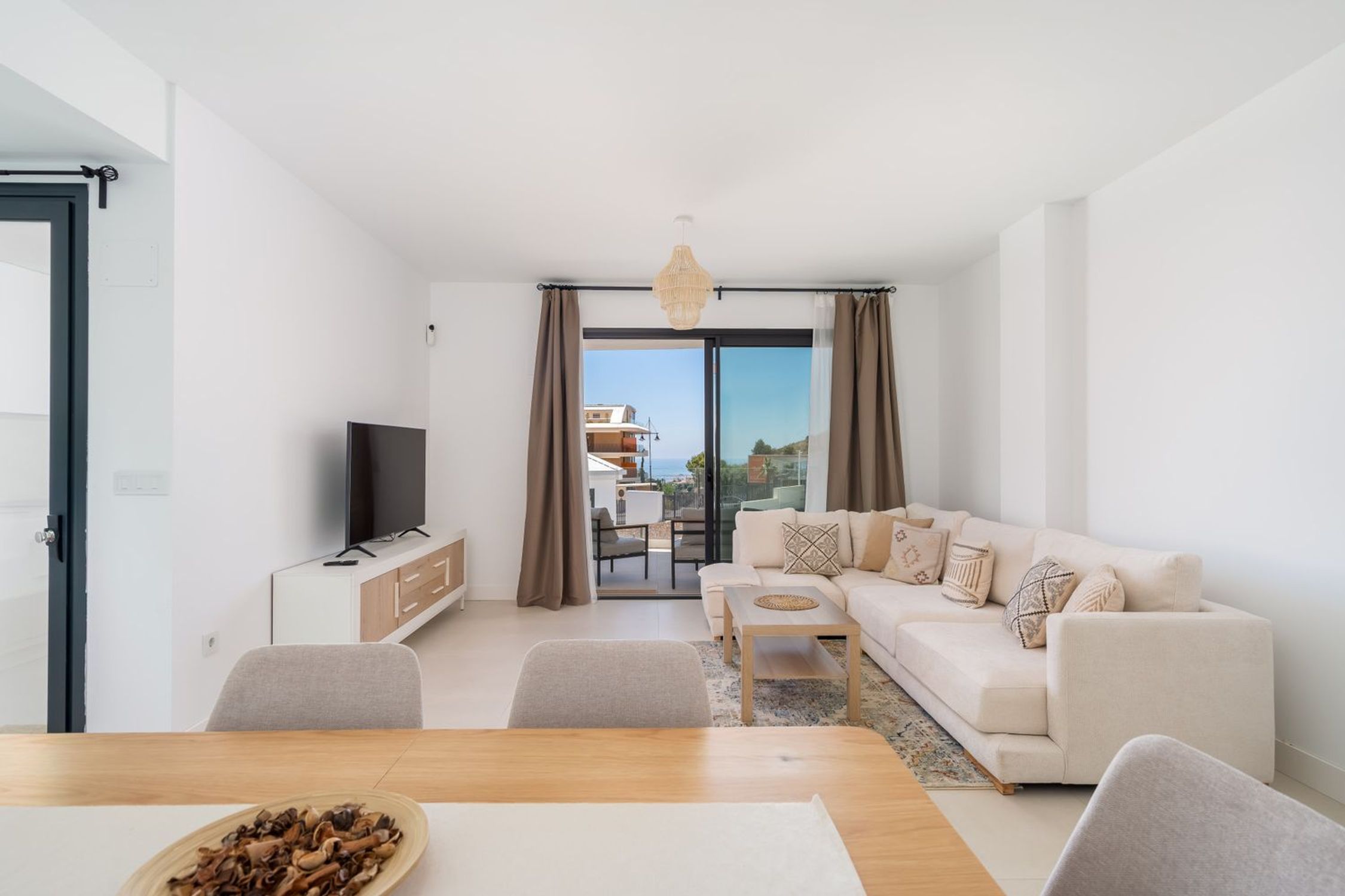 Apartments for sale with 3 bd in Fuengirola, Malaga