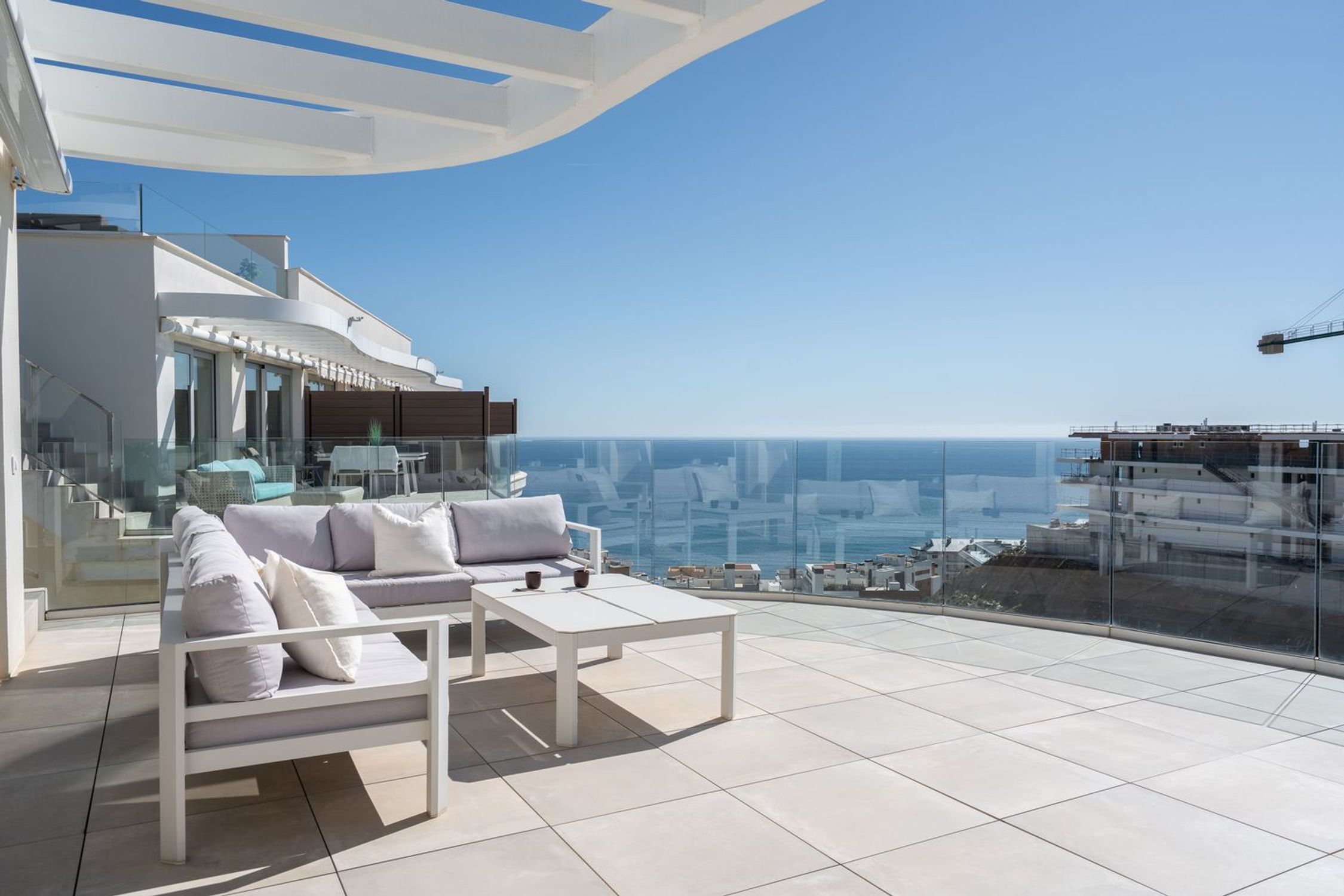 Apartments for sale with 3 bd in Fuengirola, Malaga