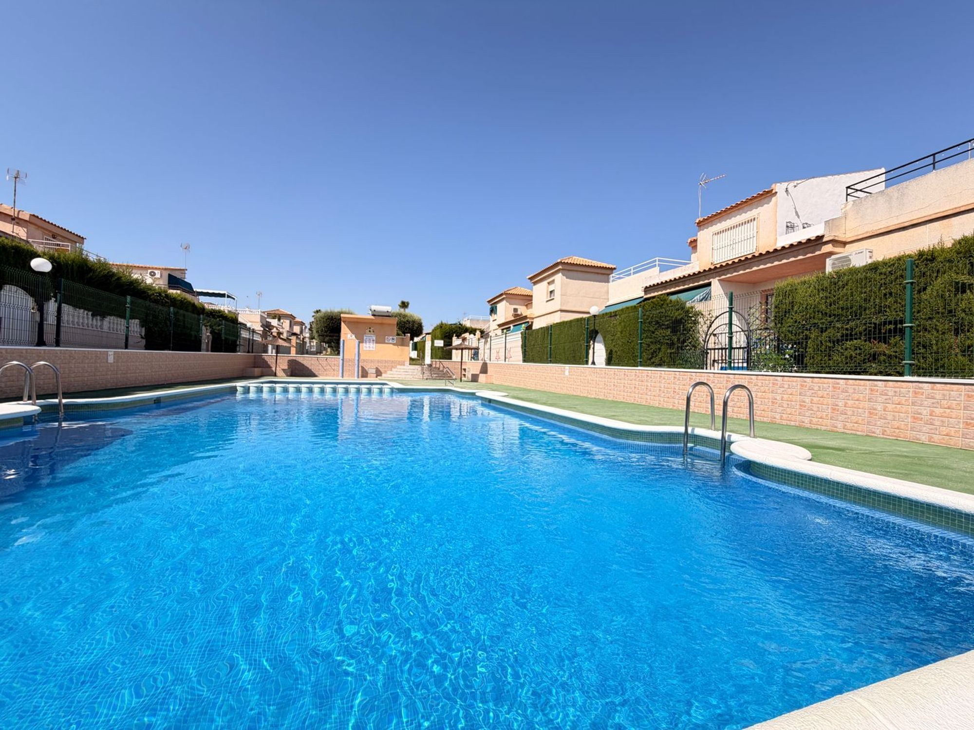 Houses for sale with 3 bd in Torrevieja, Alicante