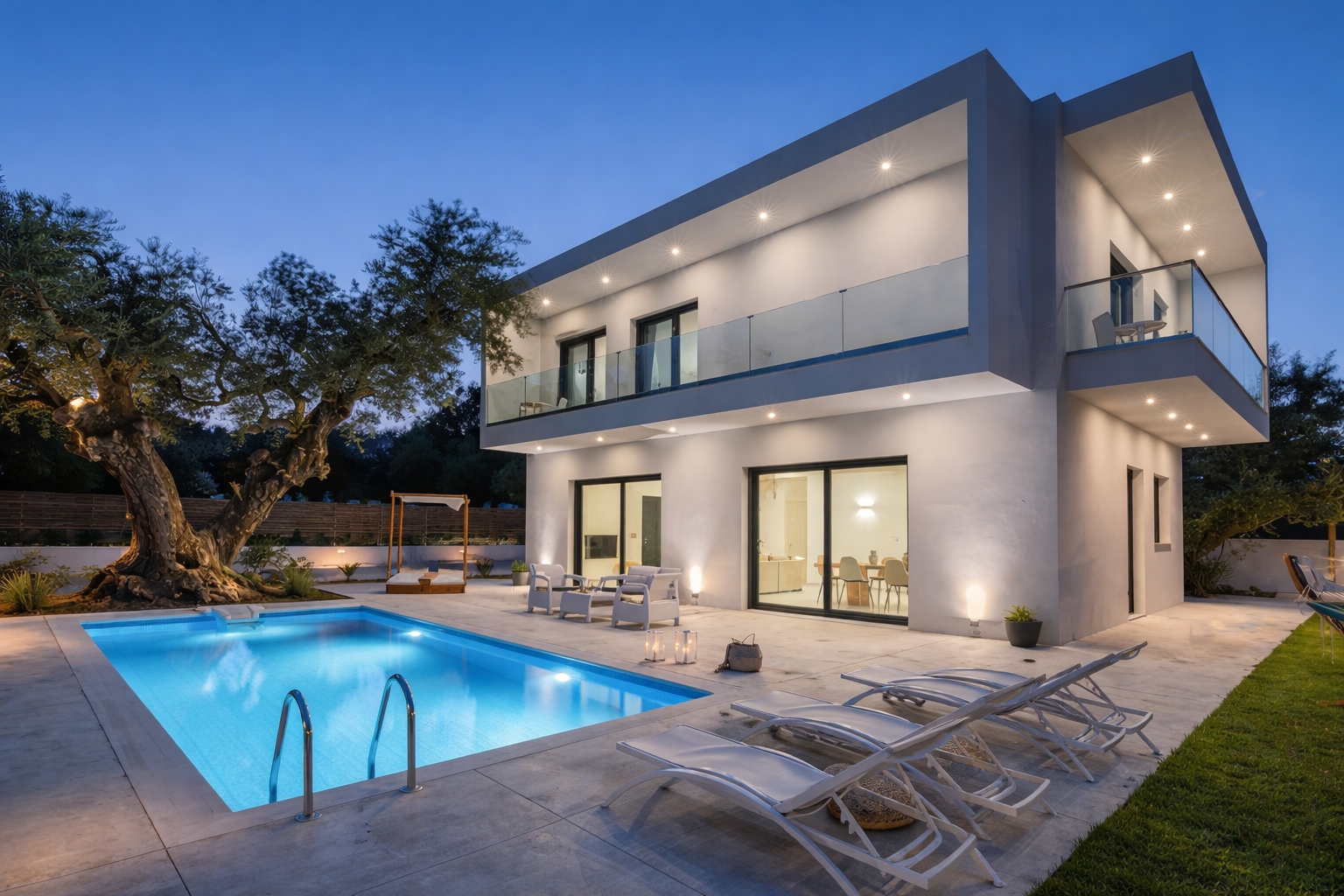 Houses for sale with 3 bd in Estepona, Malaga