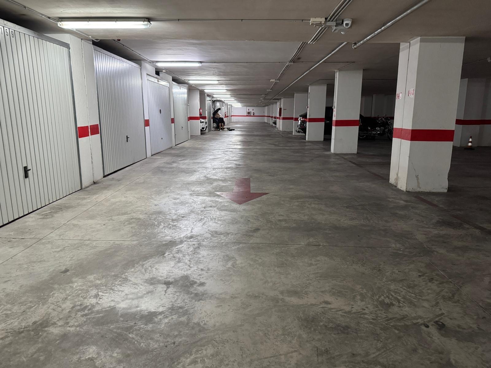 Premises for sale in Torrevieja, Alicante