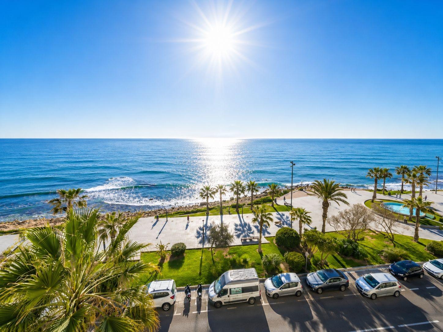 Apartments for sale with 3 bd in Torrevieja, Alicante