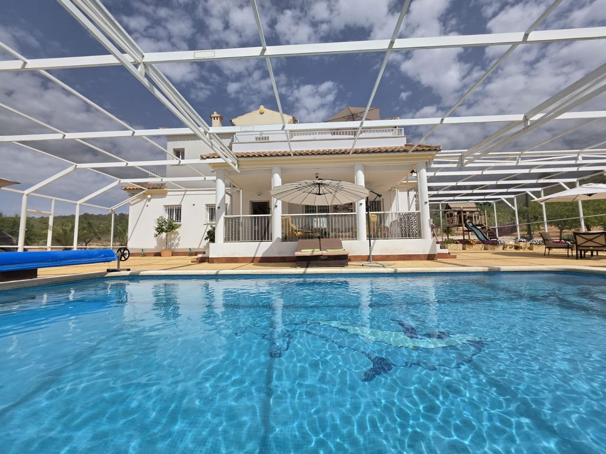 Houses for sale with 3 bd in Pinoso, Alicante