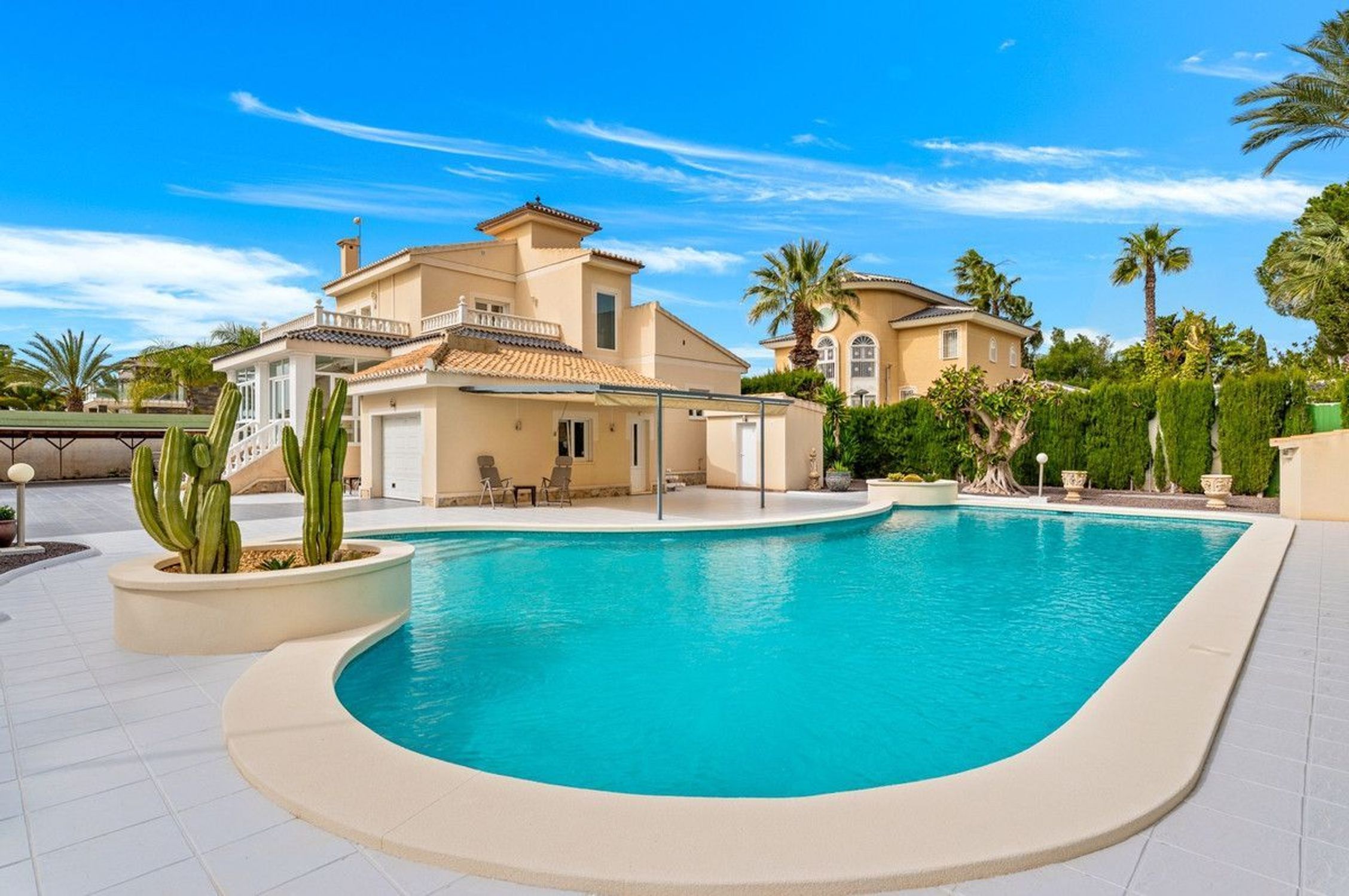 Houses for sale with 4 bd in Rojales, Alicante