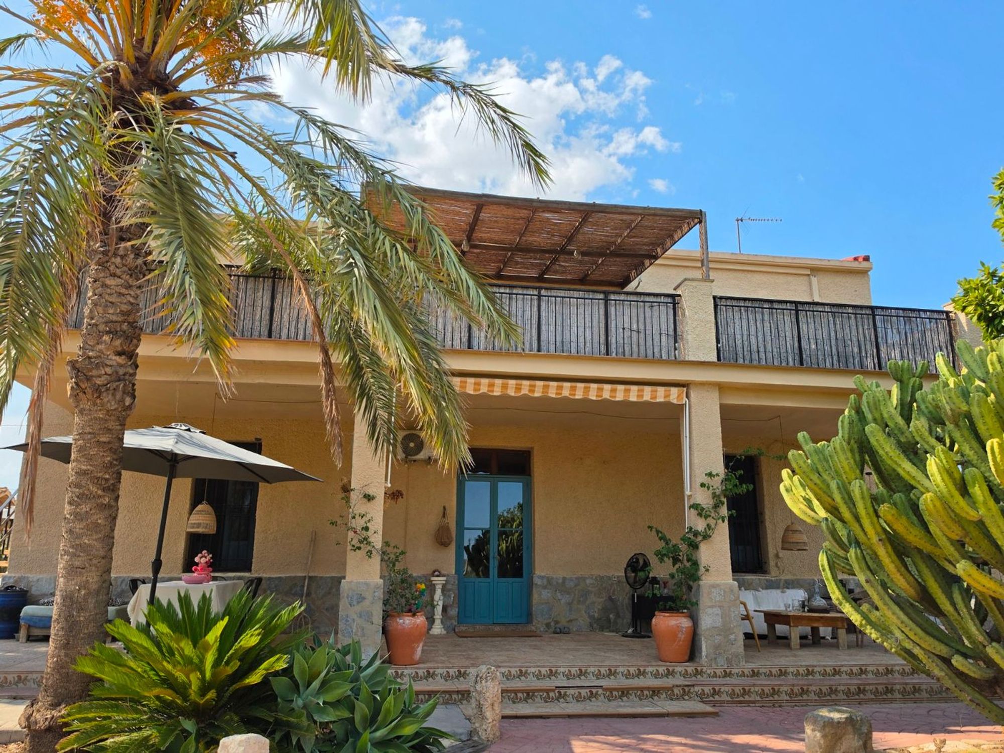 Houses for sale with 6 bd in Elche / Elx, Alicante