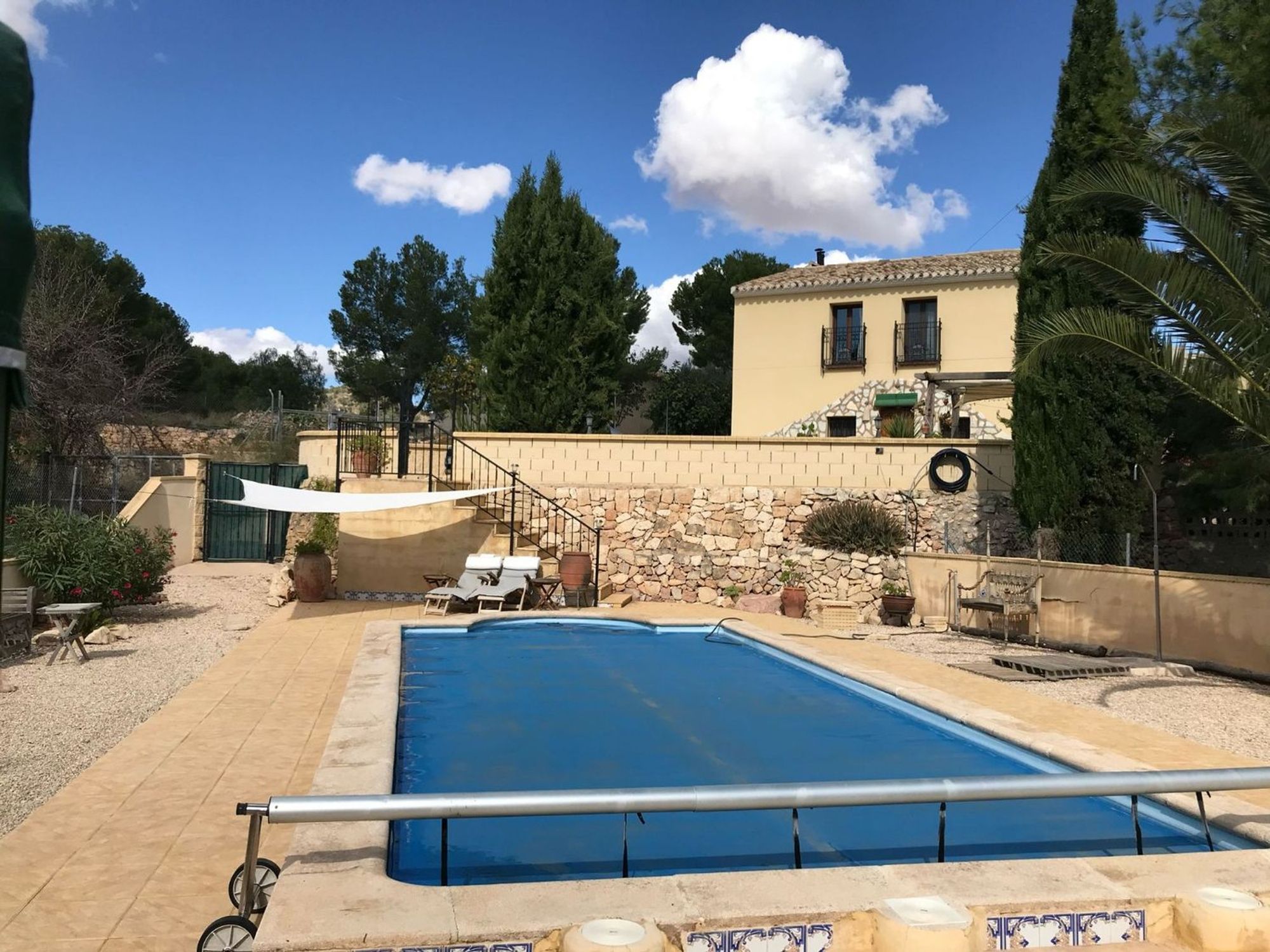 Houses for sale with 5 bd in Monovar, Alicante