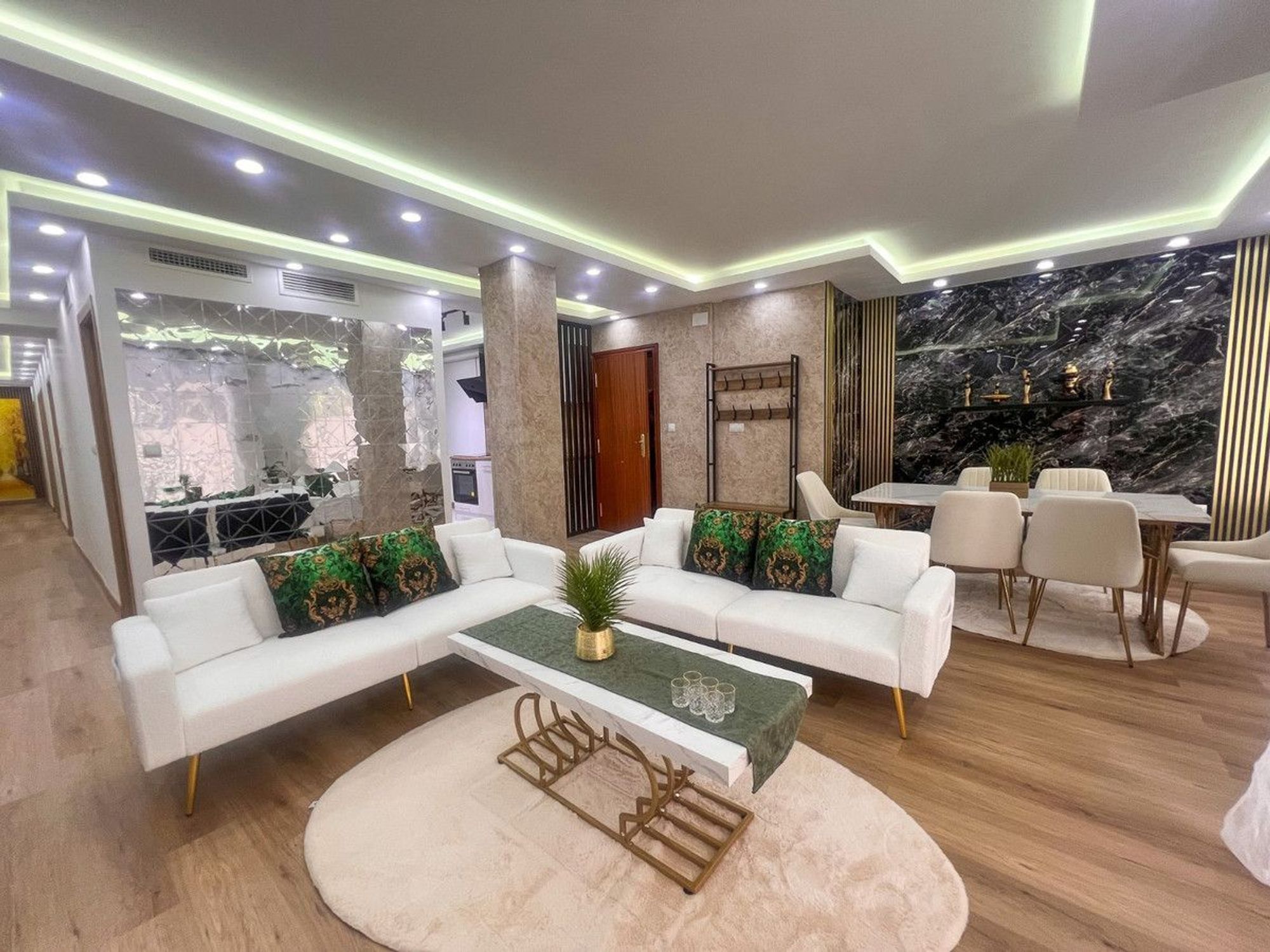 Apartments for sale with 4 bd in Torrevieja, Alicante