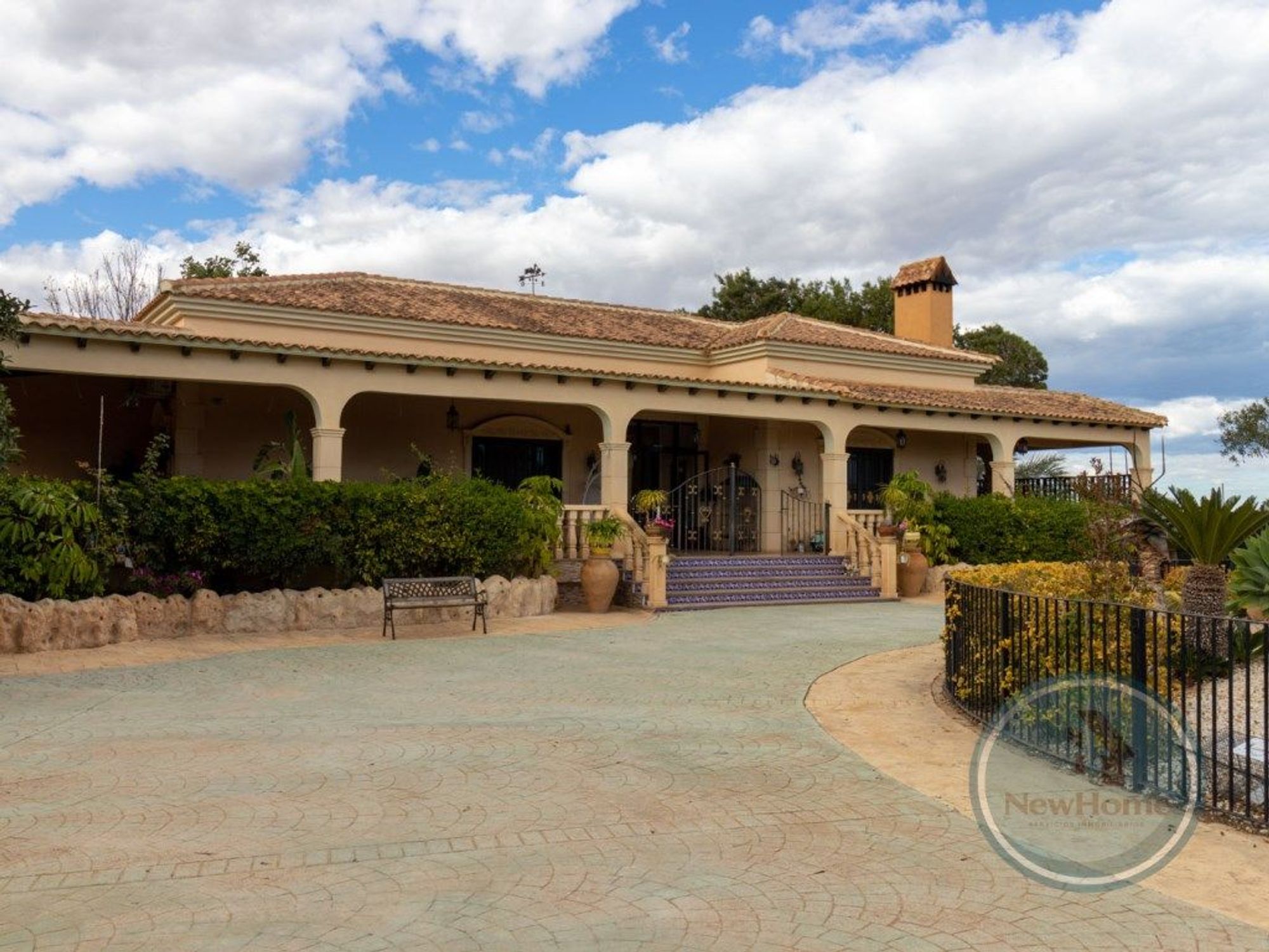 Houses for sale with 5 bd in Elche / Elx, Alicante