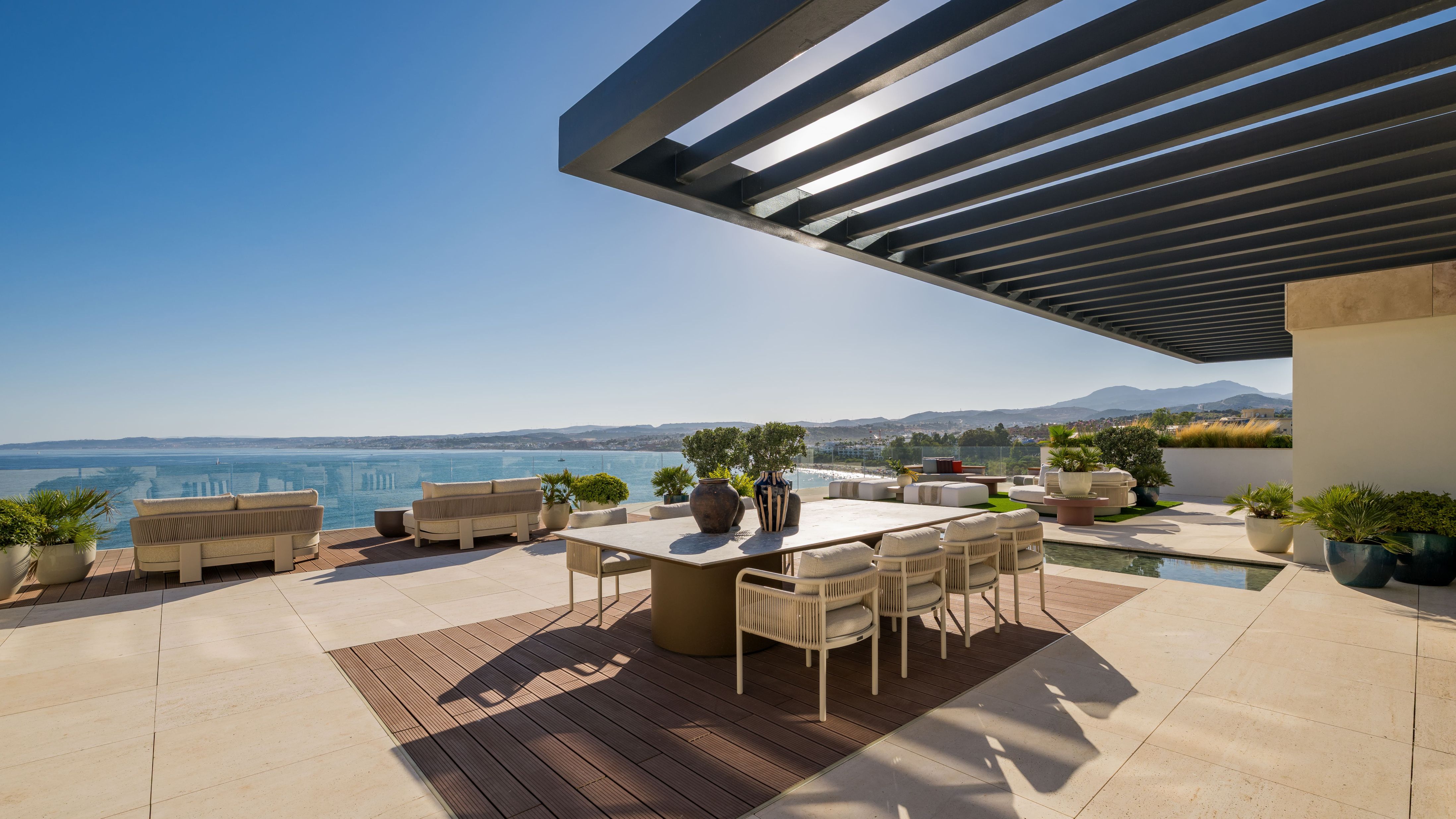 Apartments for sale with 3 bd in Estepona, Malaga