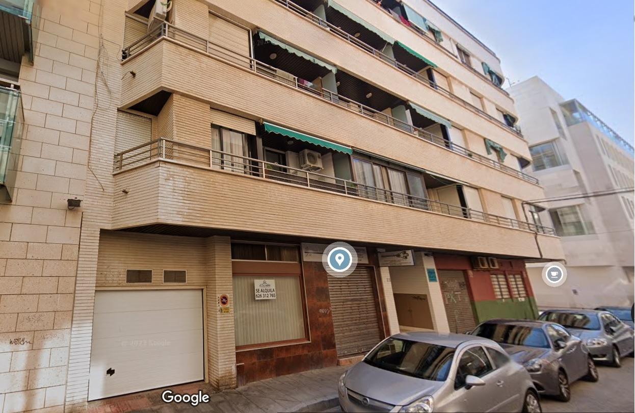Premises for sale in Torrevieja, Alicante