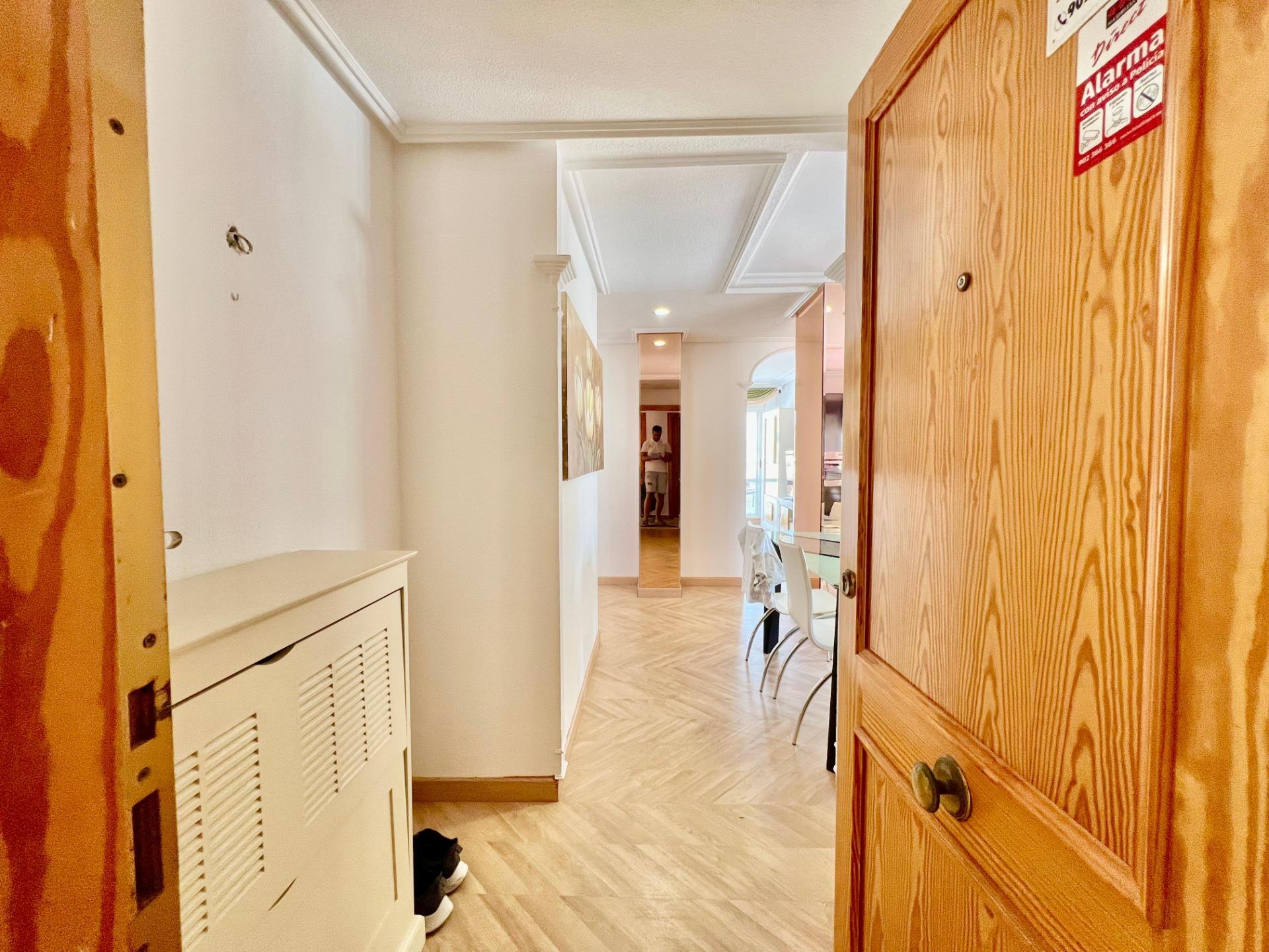Apartments for sale with 3 bd in Torrevieja, Alicante