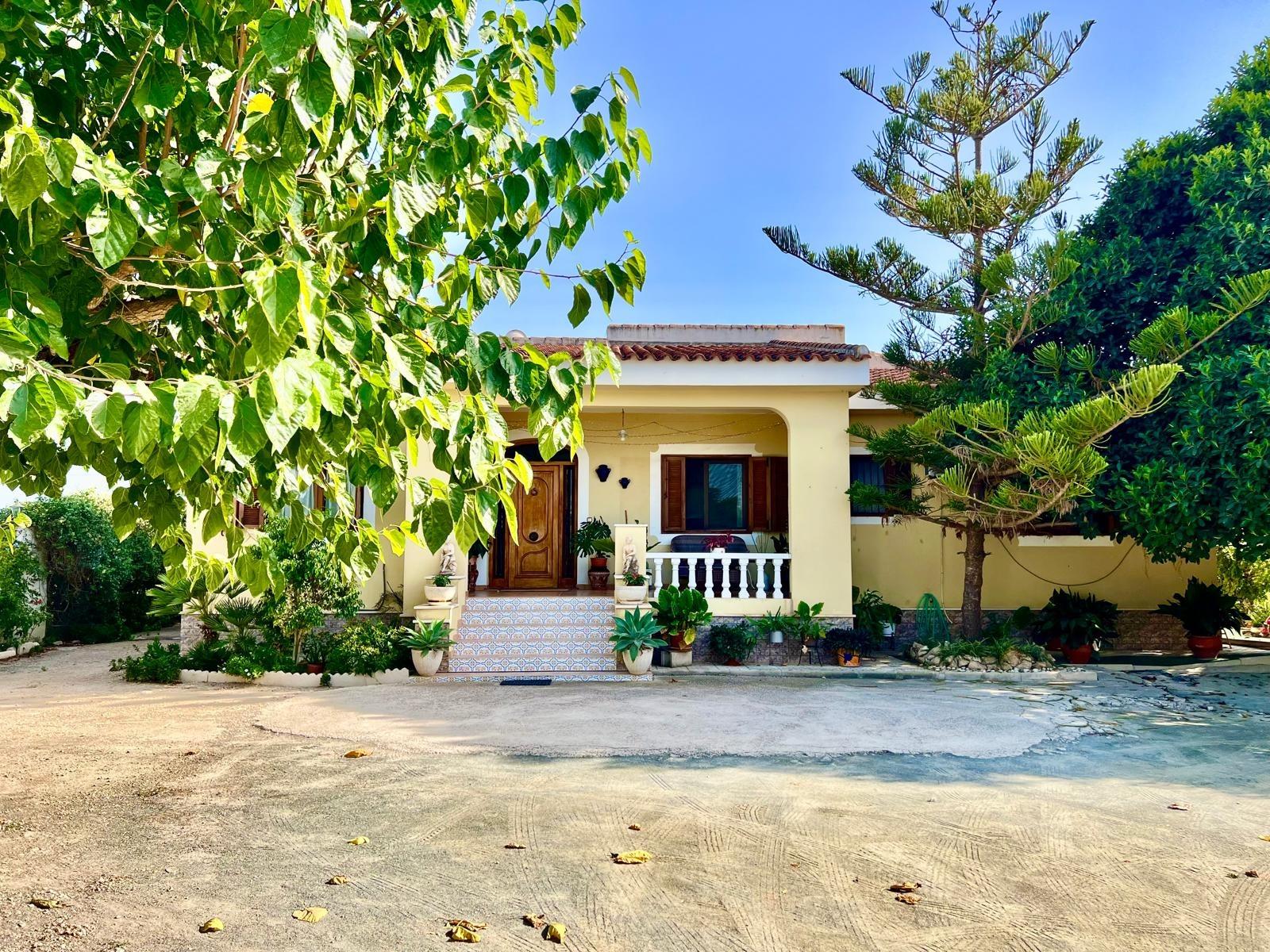 Houses for sale with 3 bd in Daya Vieja, Alicante