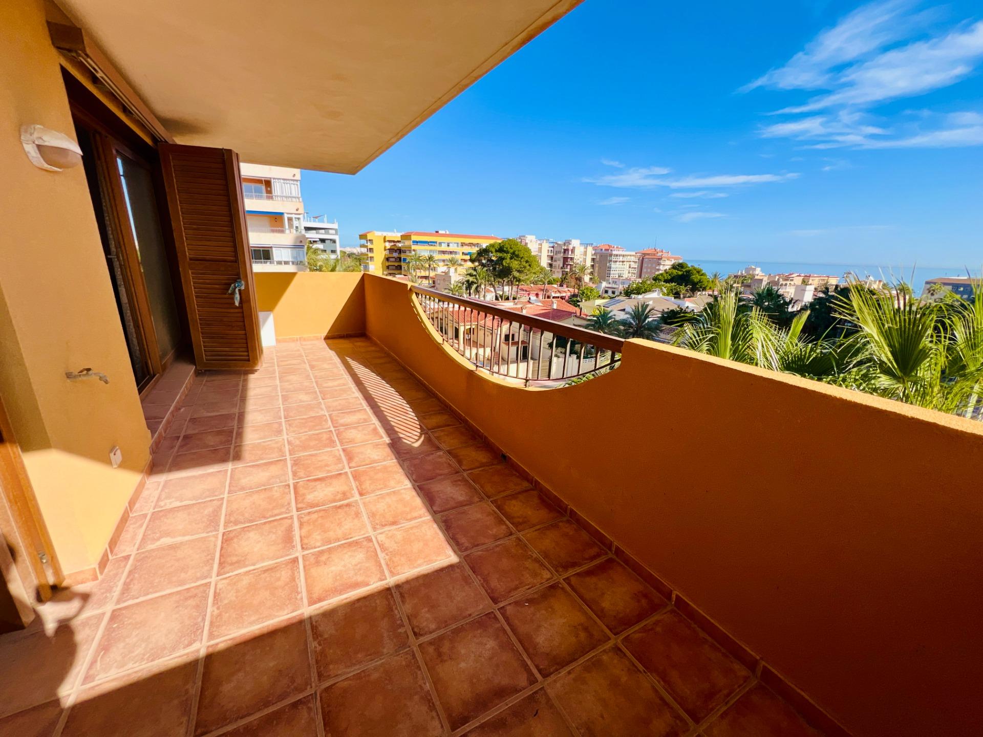 Apartments for sale with 2 bd in Torrevieja, Alicante