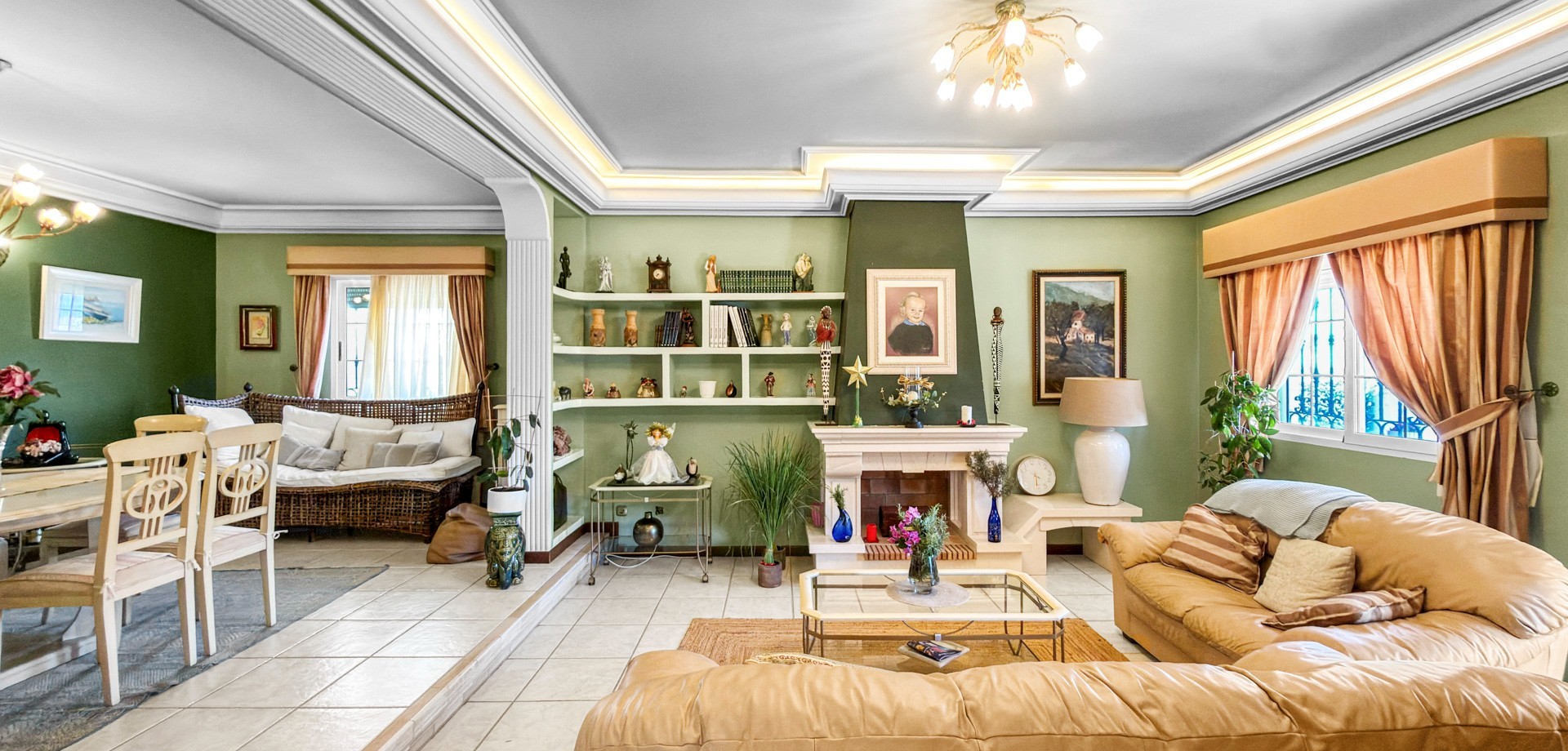 Houses for sale with 5 bd in Torrevieja, Alicante