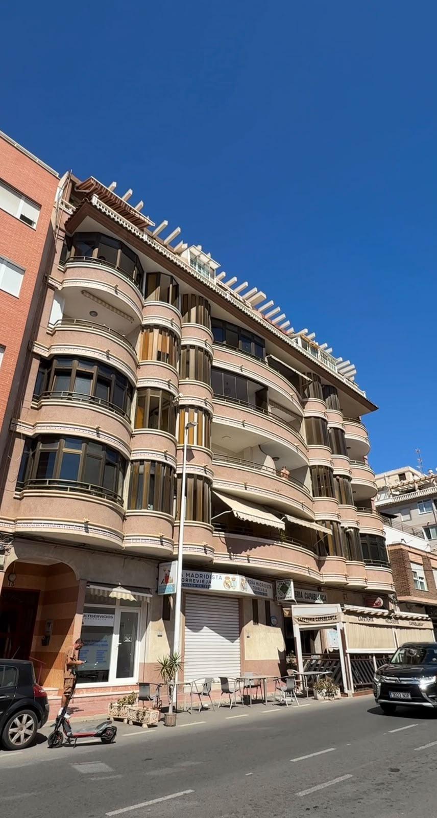 Mieszkania na sprzedaż 3 bd in Torrevieja, Alicante