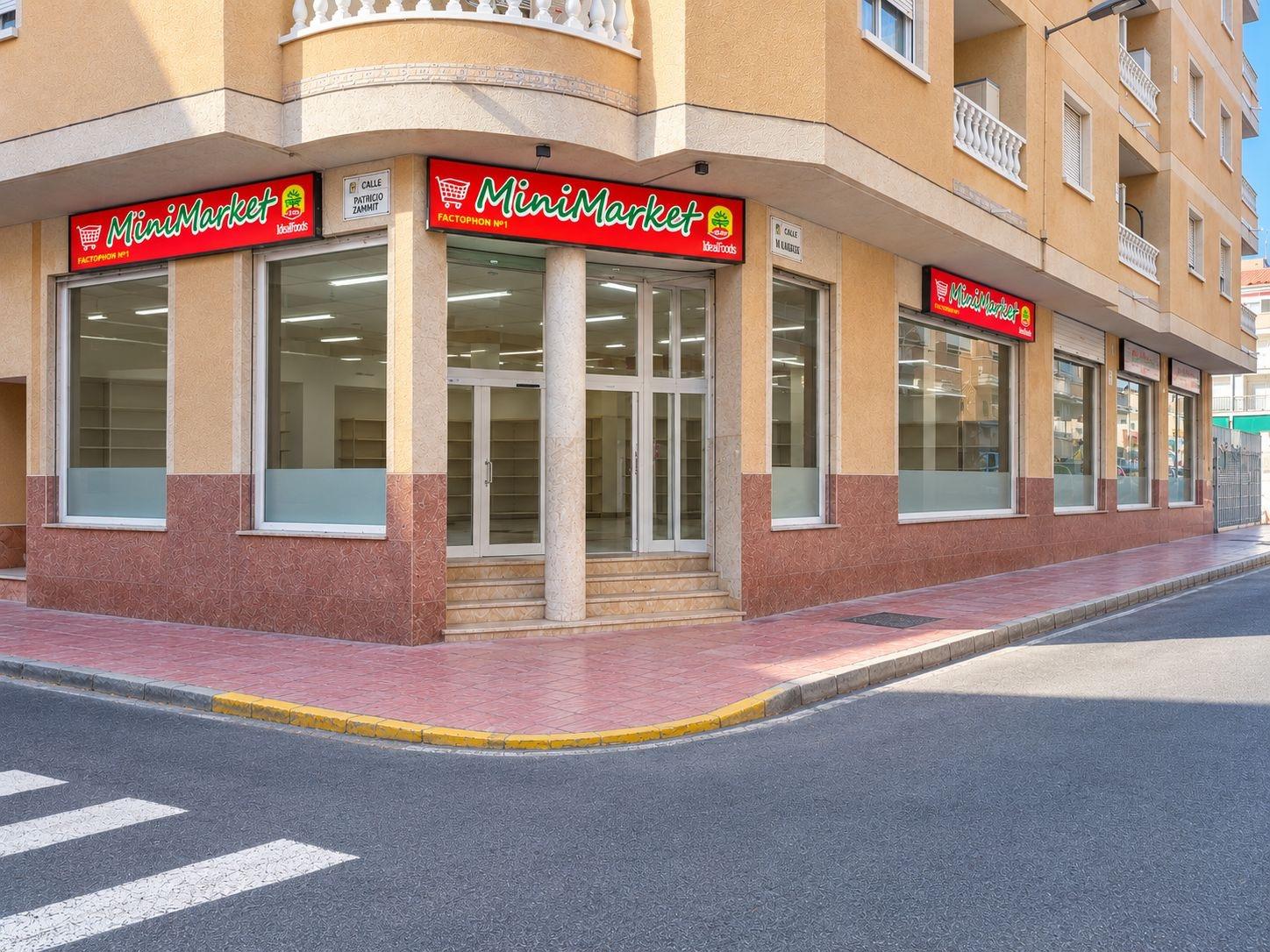 Lokalizacje na sprzedaż in Torrevieja, Alicante