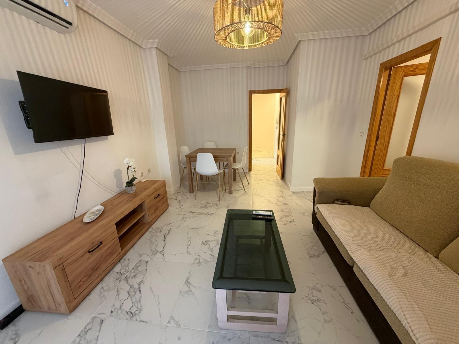 Mieszkania na sprzedaż 2 bd in Torrevieja, Alicante